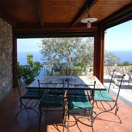 Sleeps 4 Pool Air Con Wifi Positano